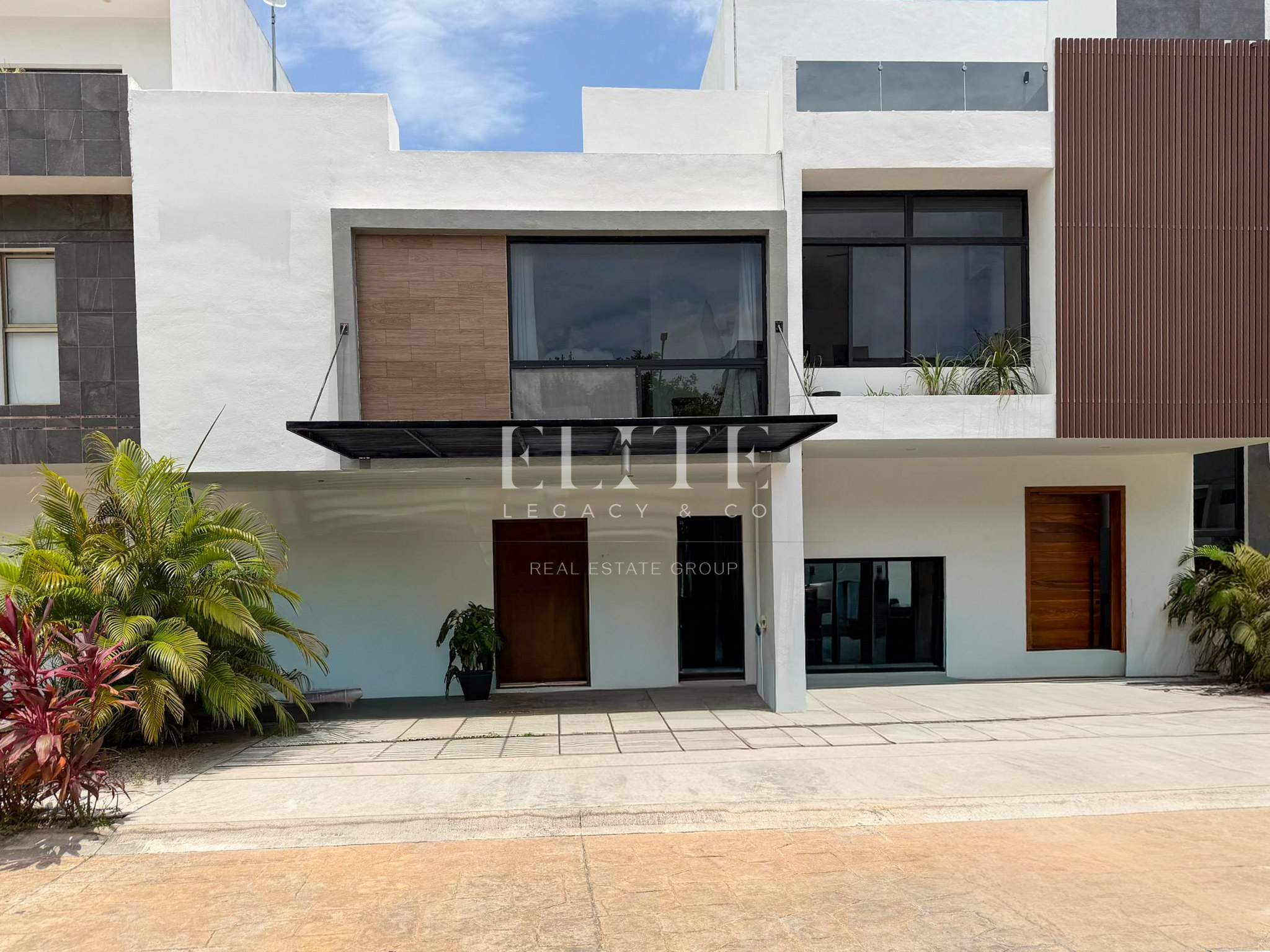 Arbolada, Huayacán